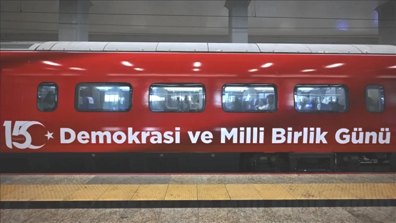 Uraloğlu'ndan Müjde! 15 Temmuz Demokrasi ve Milli Birlik Treni Yeniden Seferlere Başlıyor!