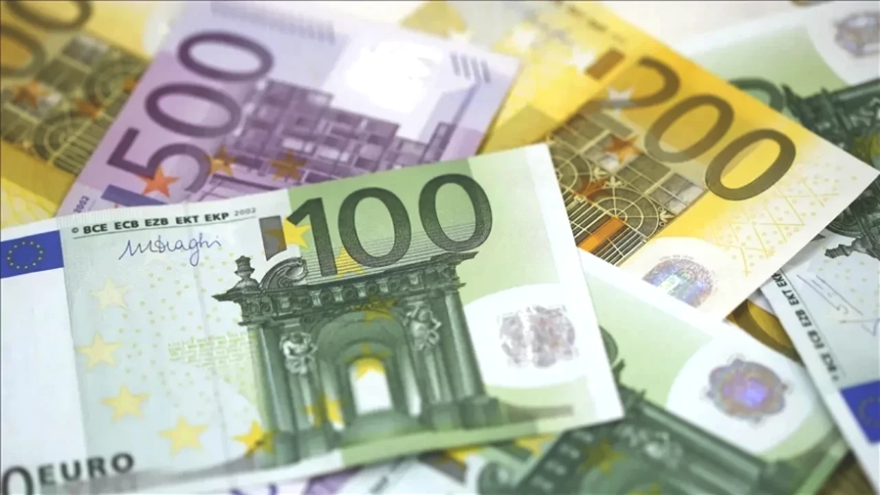 Önemli Duyuru: O Ülke Euro'ya Geçiyor! Bölgenin 21. Üyesi Oluyor