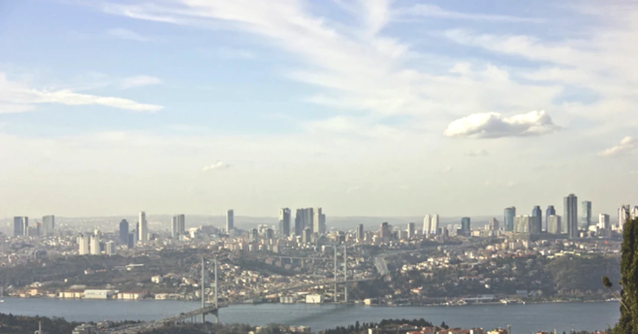 Yarın Hava Durumu Metoroloji'den Uyarıyor! Ankara, İzmir, İstanbul'da Beklenen Sıcaklıklar