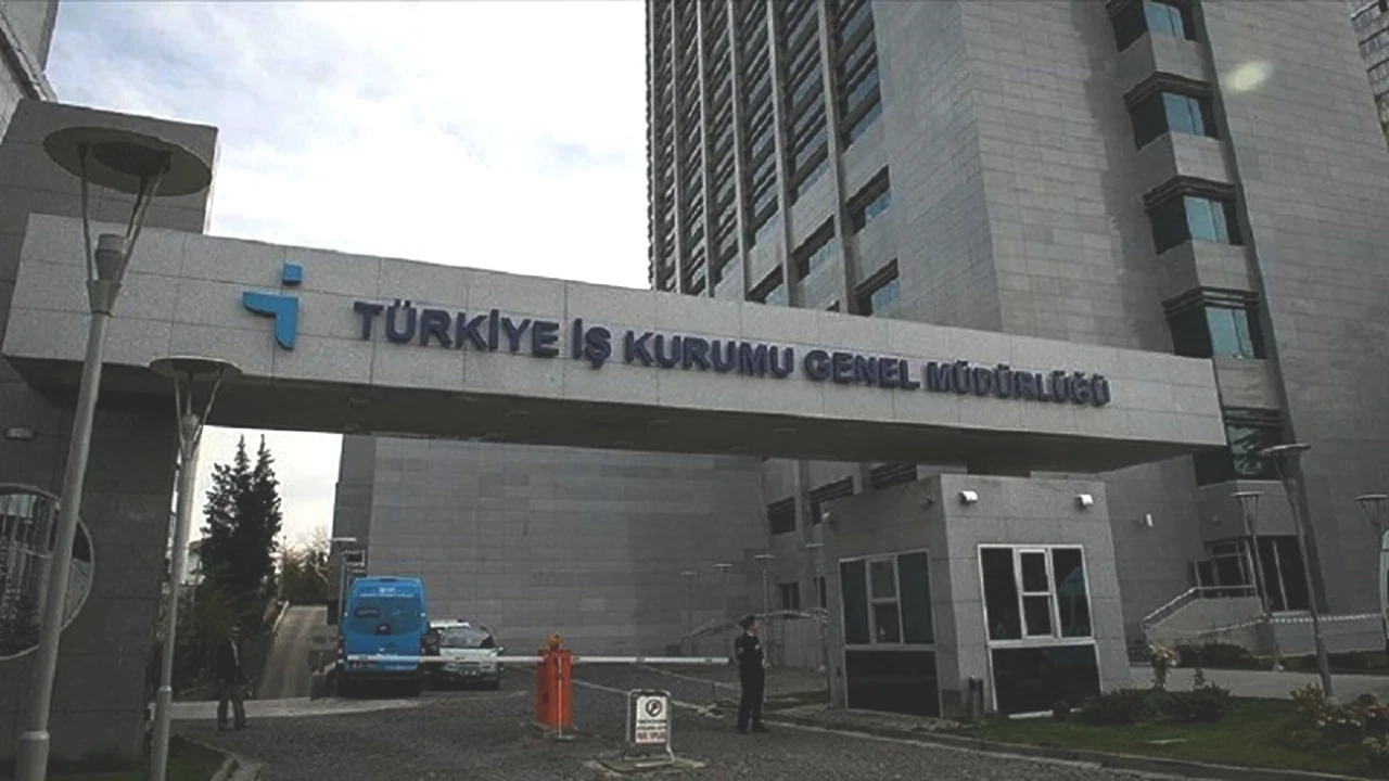 2025'te Türkiye'de En Çok Aranan Meslekler! Farklı Bölüm Okuyanlar İçin Önemli Bilgiler