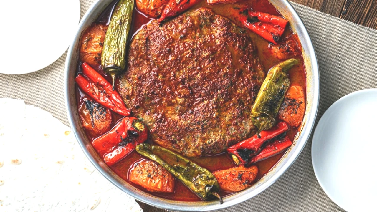 Hatay Tepsi Kebabı: Evinizde Taş Fırın Lezzetini Yakalayın!