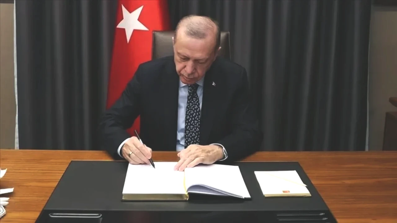 Resmi Gazete'de Duyuruldu! 4 Üniversiteye Yeni Rektör Atamaları Gerçekleşti