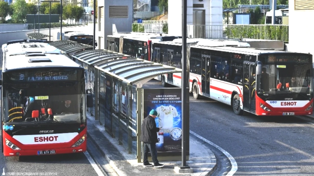 15 Temmuz’da İzmir’de Toplu Taşıma Ücretlerinde İndirim Var mı? ESHOT, İZBAN ve Daha Fazlası!