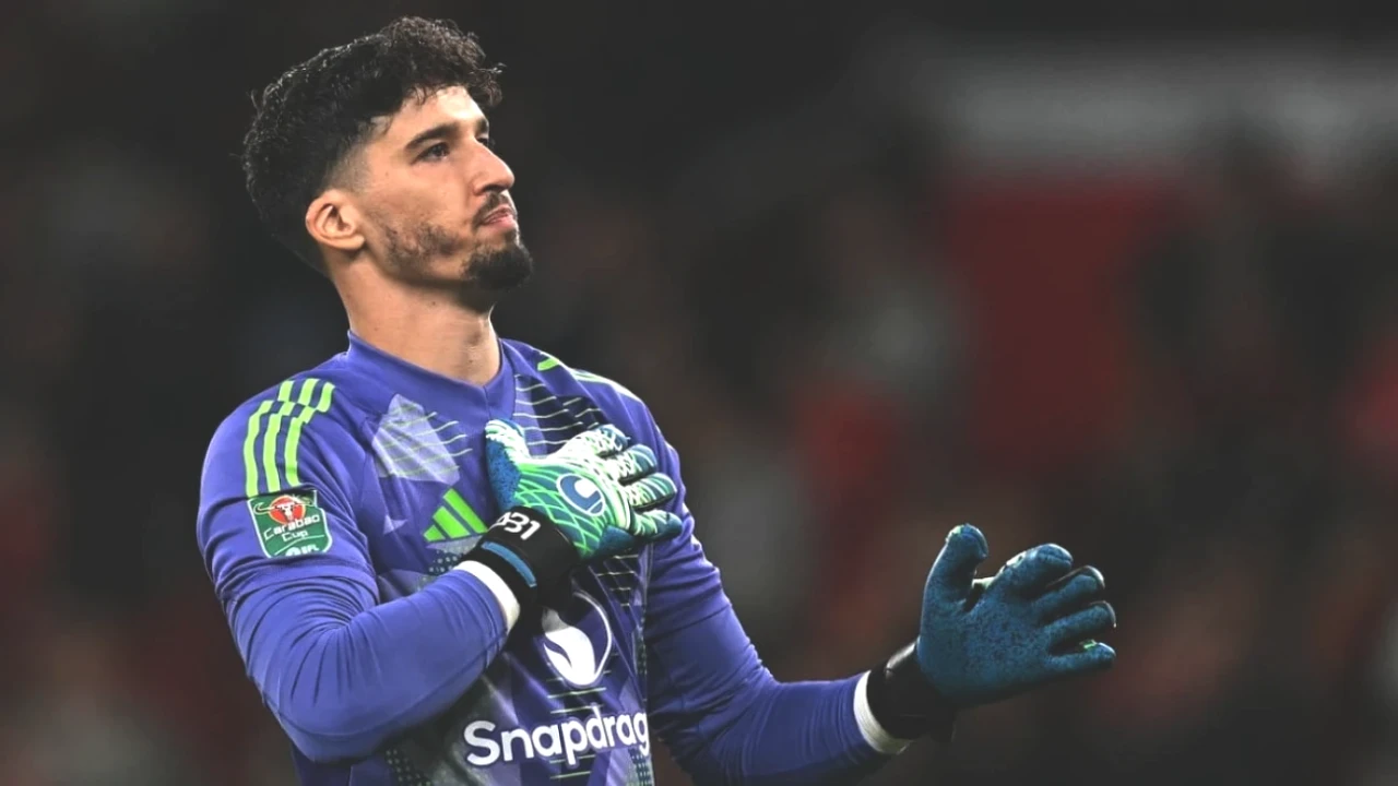 Altay Bayındır’a Fırsat Kapanmaktan Son Anda Kurtuldu: Manchester United'da Onana Krizi!