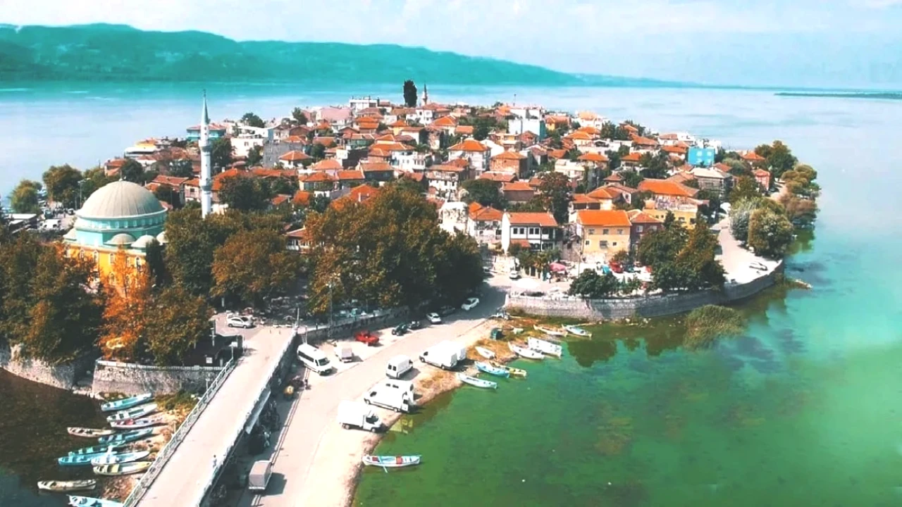 İstanbul’a Komşu Uygun Fiyatlı Kiralık Daireler ve Sanat Müzesi! Denize Karşı Keyifli Anlar Sizi Bekliyor!