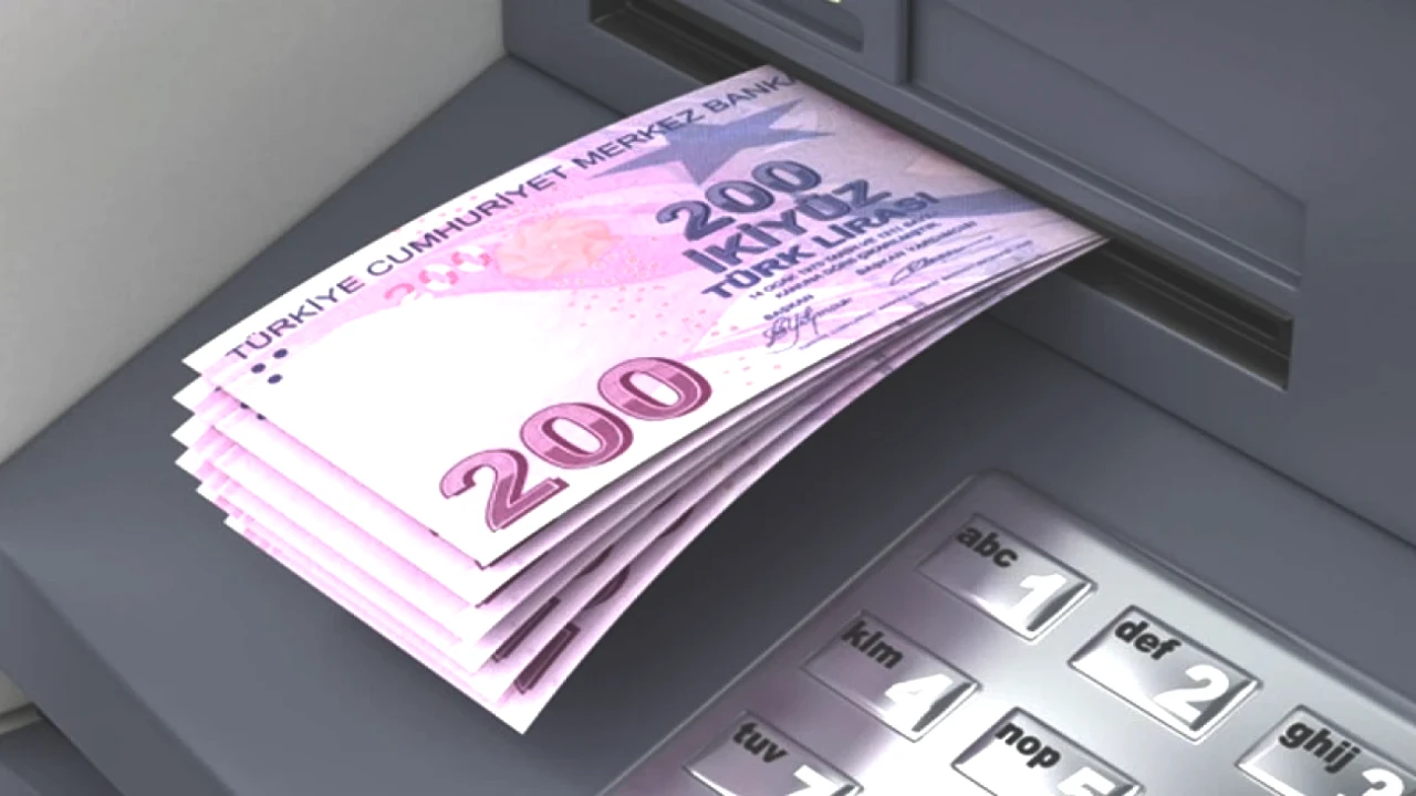 Yeni Dönem ATM'lerde Başladı! Para Çekme İşlemlerinde Dikkat Edilmesi Gerekenler