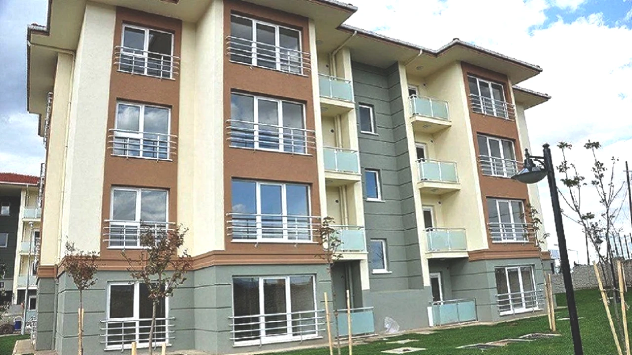 Konut Fiyatları Yükselişe Geçecek Mi? Faiz Düşüşü Piyasayı Nasıl Etkileyecek?