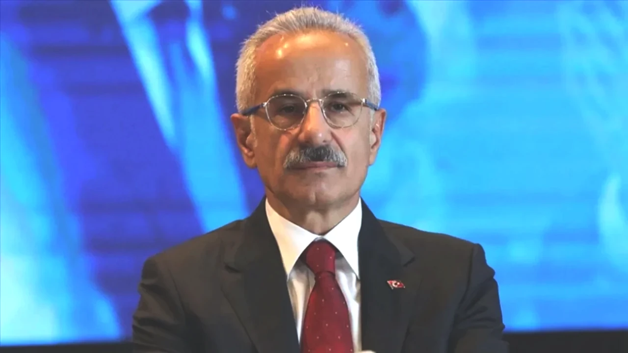 Ulaştırma Bakanı Uraloğlu'ndan Heyecan Verici Açıklama: Taşımacılıkta Yenilikçi Dönem Başlıyor!