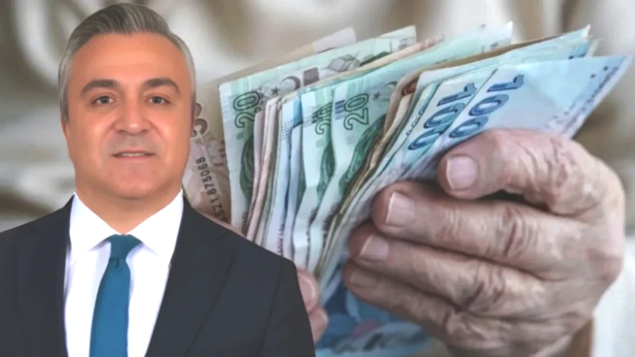 Emekli Olacaklar İçin Şok Uyarı! Özgür Erdursun, Maaşlarda Yüzde 10 Kesinti Olabilir Dedi!