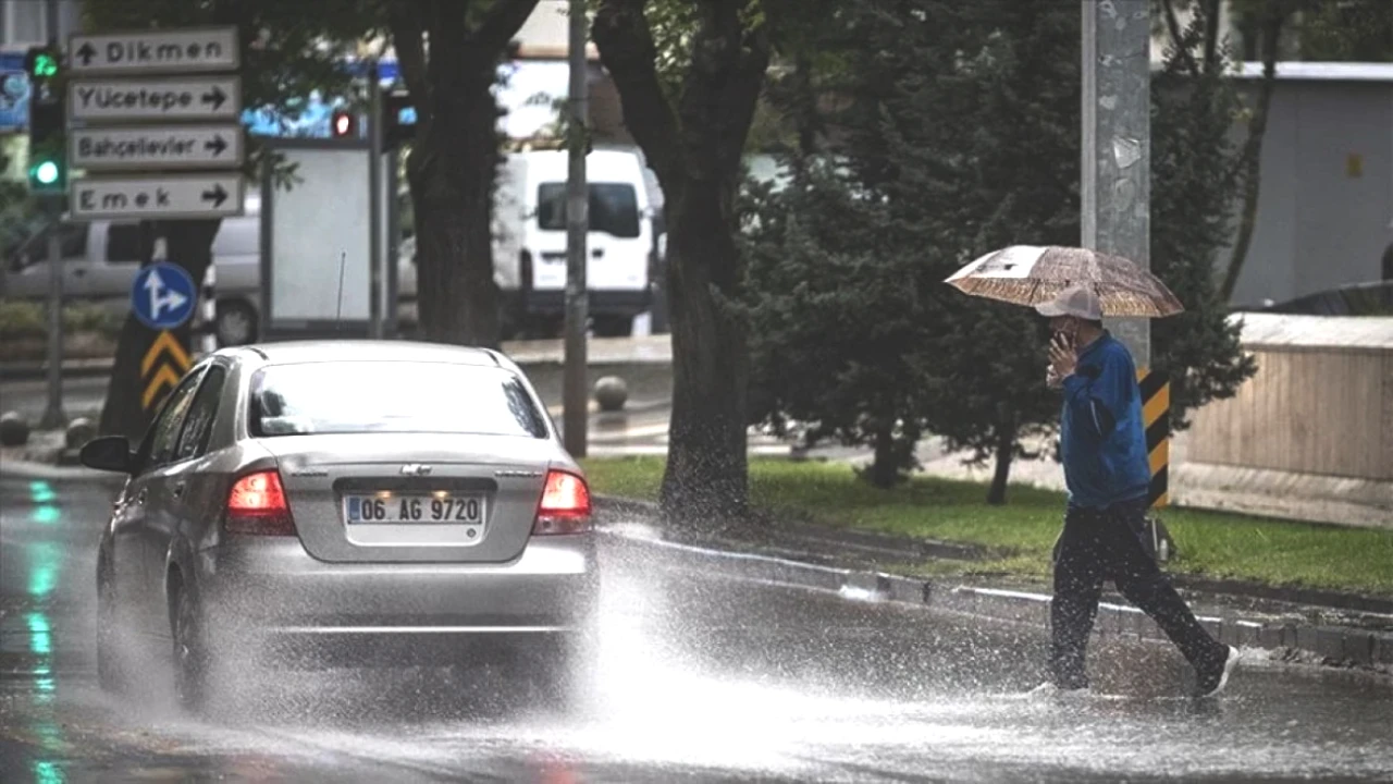 Eskişehir'de Cuma Günü Sağanak Yağış Uyarısı! 9 İlçeyi Etkileyecek Ani Yağmur Bekleniyor