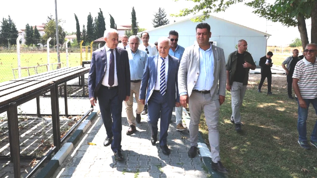 Büyükşehir’den Mustafakemalpaşa İlçe Stadı’na Çarpıcı Yenileme!
