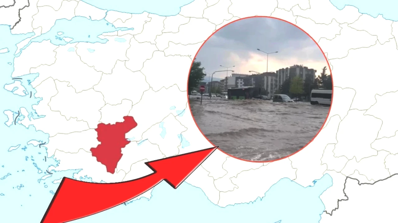 Denizli'yi Vuran Sağanak Yağış: Yollar Adeta Dereye Dönüştü, Trafik Kilitlendi!